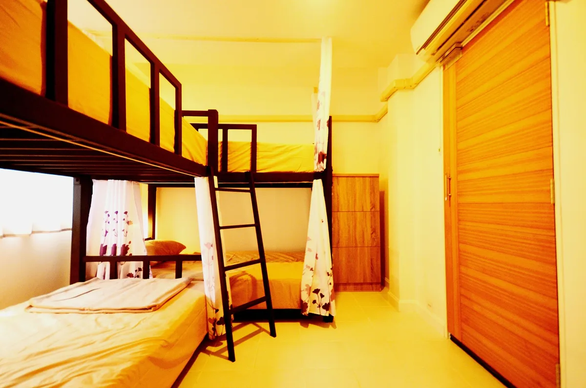 Early Bird Hostel Ayutthaya — ภาพห้องพักและบรรยากาศ