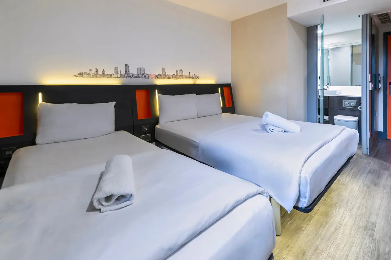 easyHotel Leeds — rooms and atmosphere