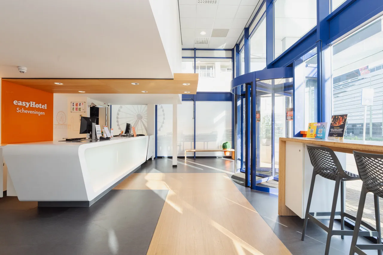 easyHotel The Hague Scheveningen Beach — rooms and atmosphere