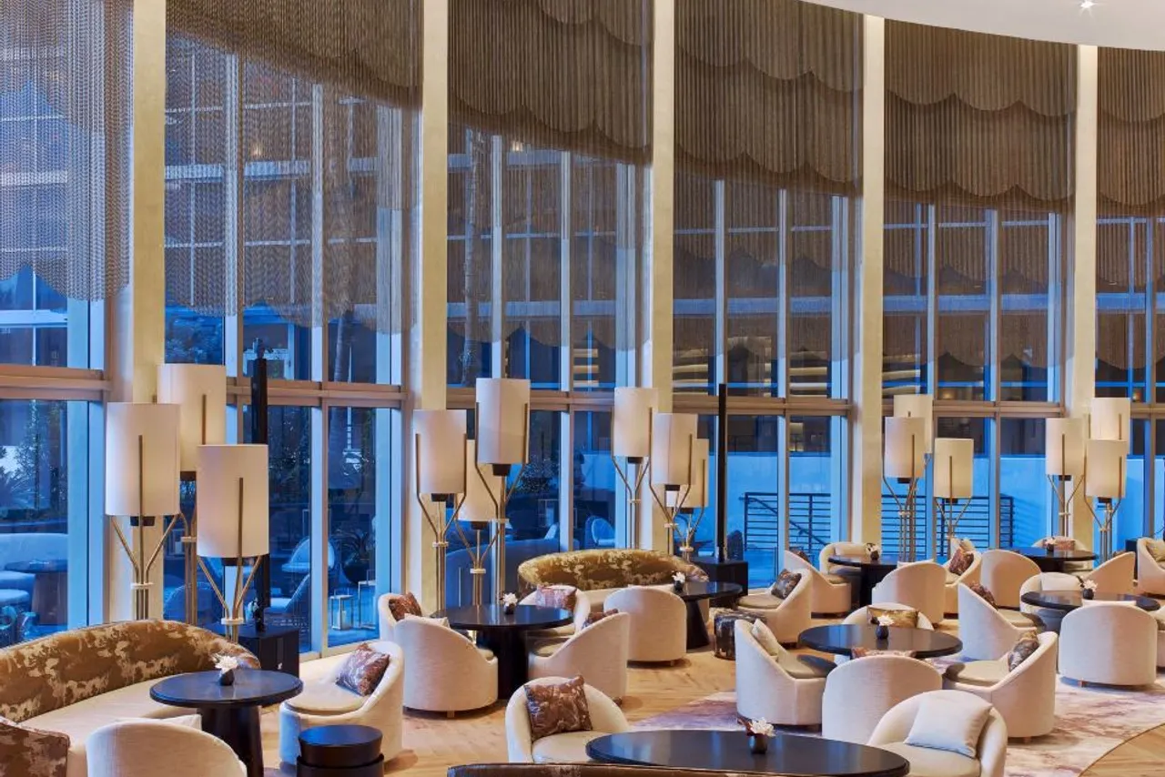 Eden Roc Miami Beach — rooms and atmosphere