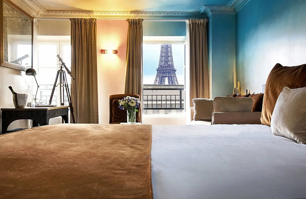 Eiffel Trocadero — rooms and atmosphere