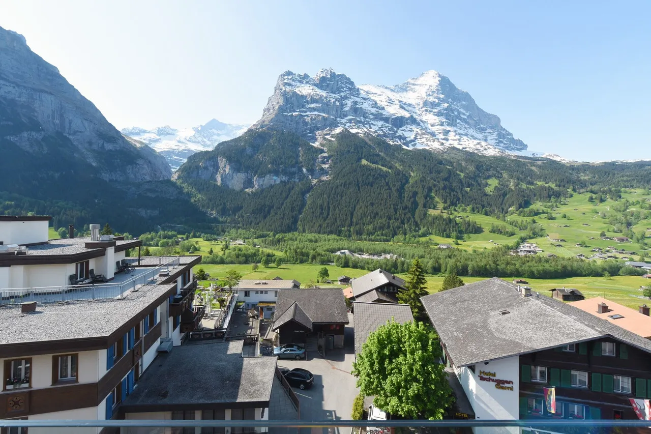 Eiger Selfness Hotel — ภาพห้องพักและบรรยากาศ