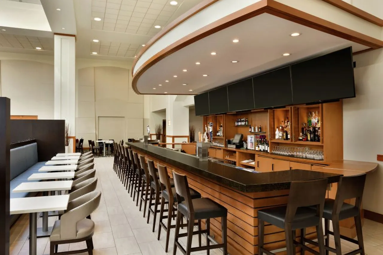 Embassy Suites by Hilton Boston at Logan Airport — rooms and atmosphere