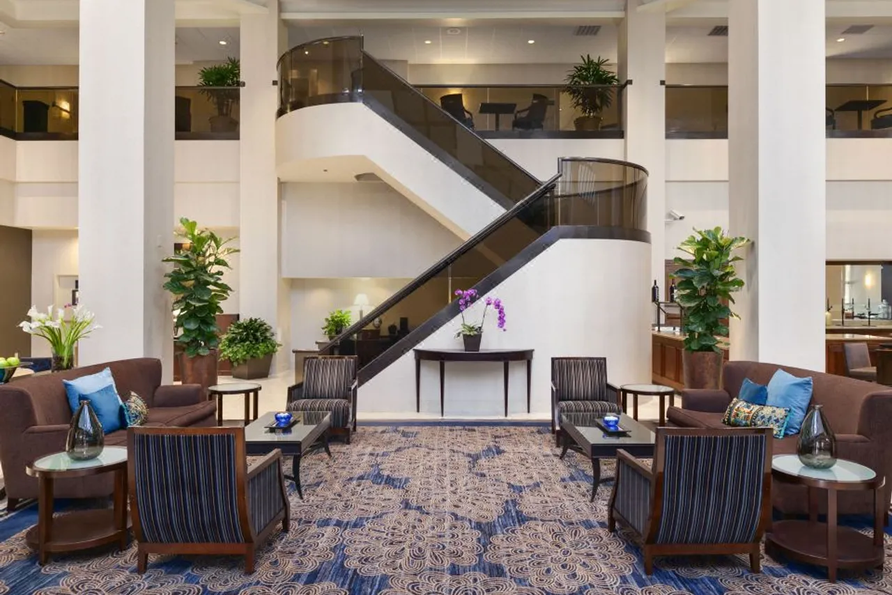 Embassy Suites by Hilton Santa Clara Silicon Valley — rooms and atmosphere