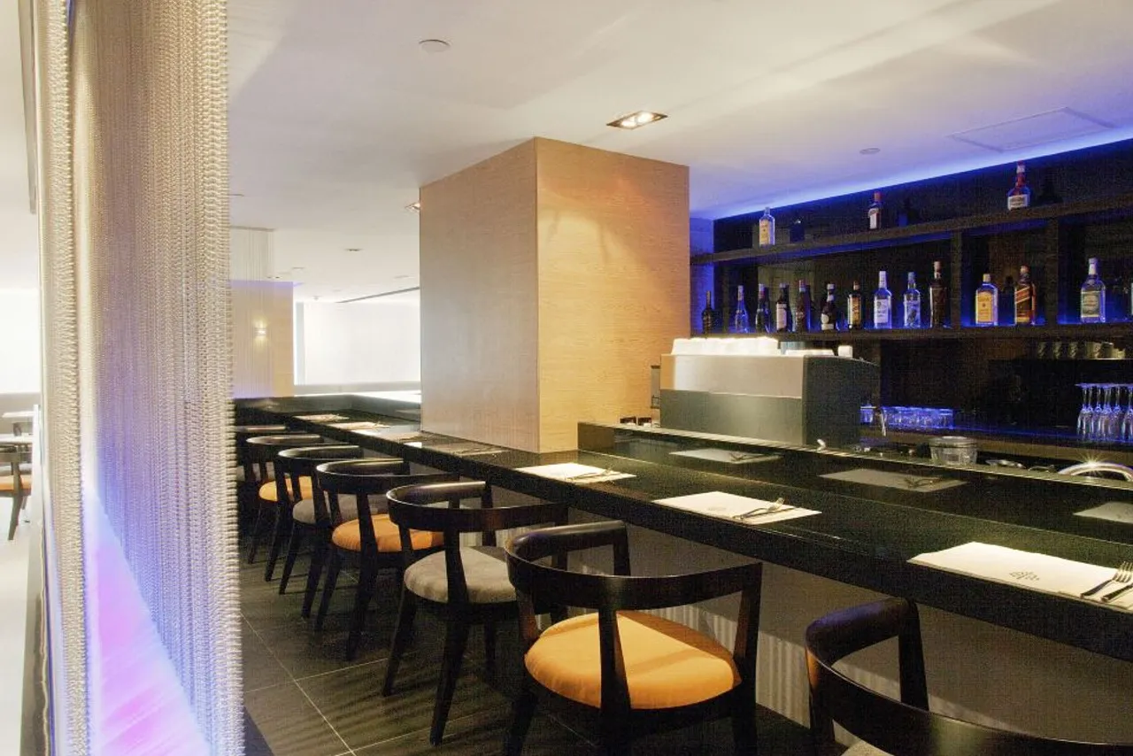 The Empire Hotel Hong Kong - Causeway Bay — rooms and atmosphere