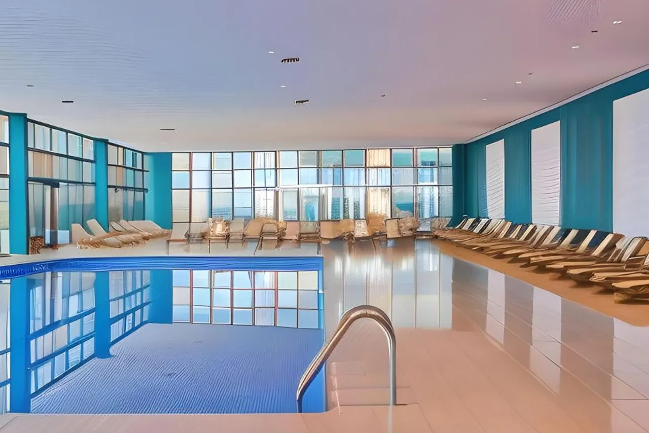 Euphoria Batumi Convention & Casino Hotel — rooms and atmosphere