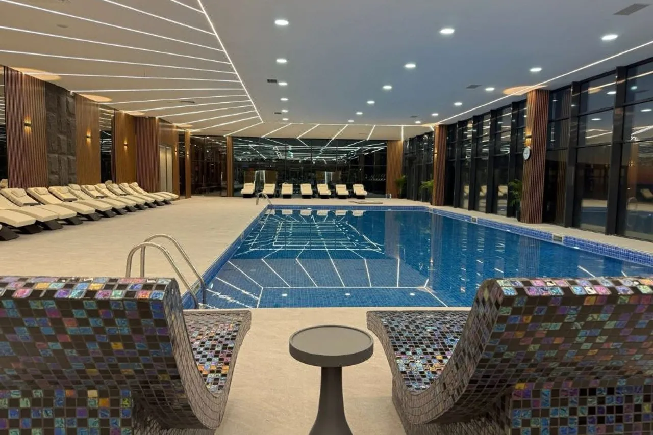 Euphoria Batumi Convention & Casino Hotel — rooms and atmosphere