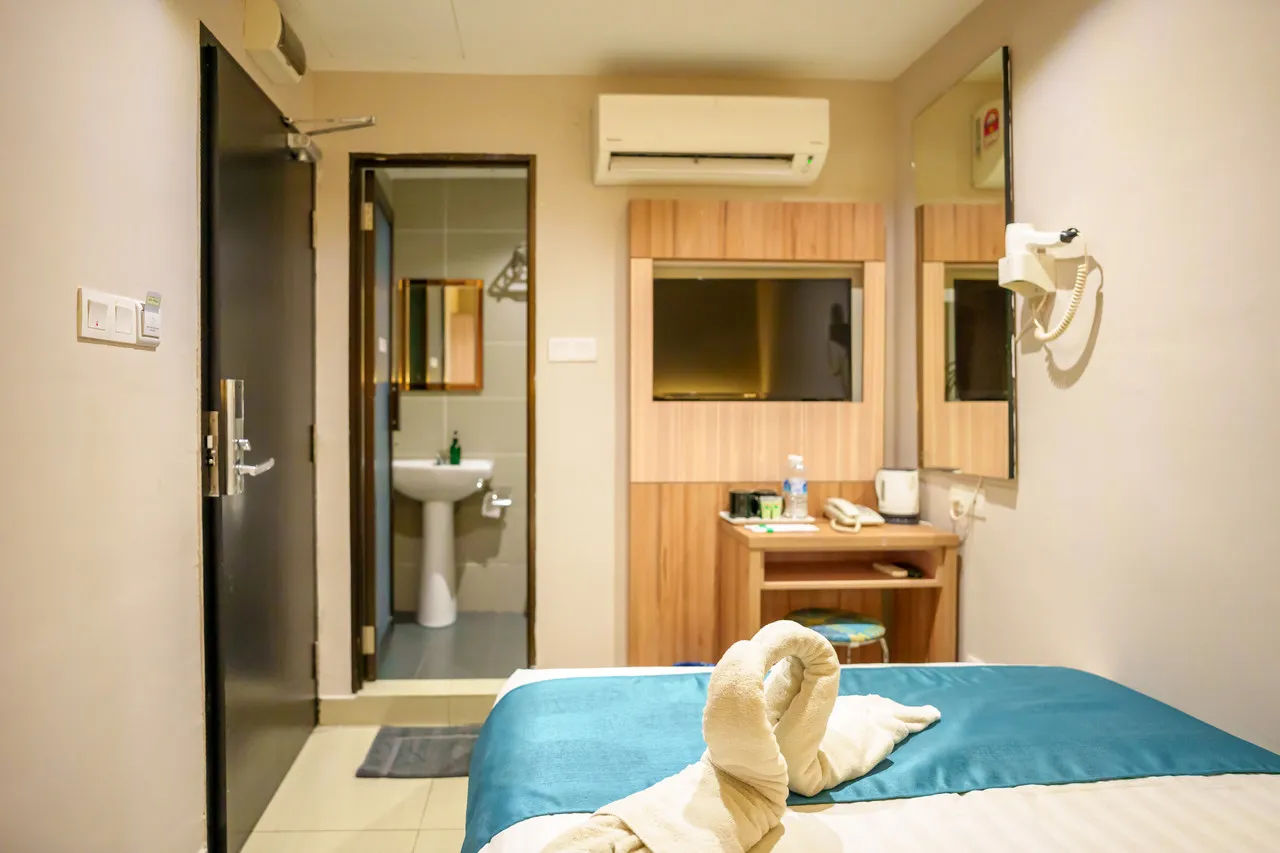 Euro Life Hotel @ KL Sentral — rooms and atmosphere