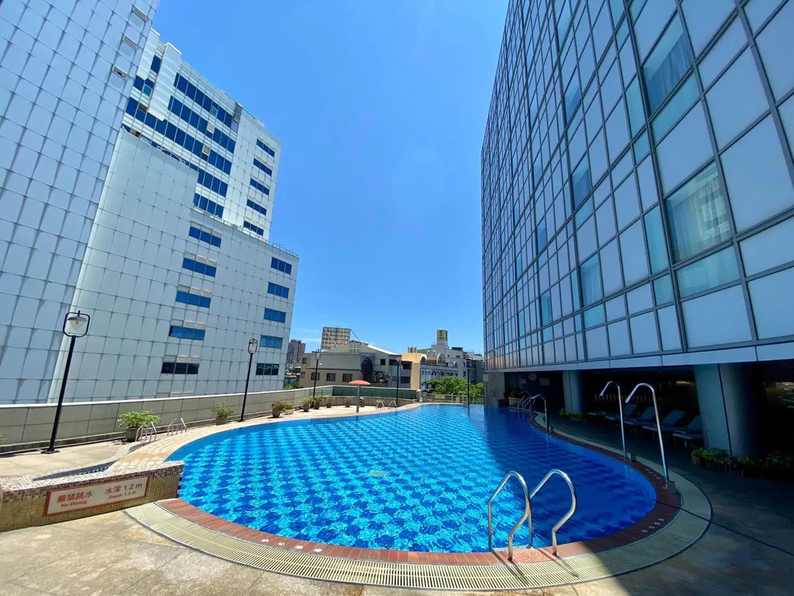 Evergreen Plaza Hotel Tainan — rooms and atmosphere