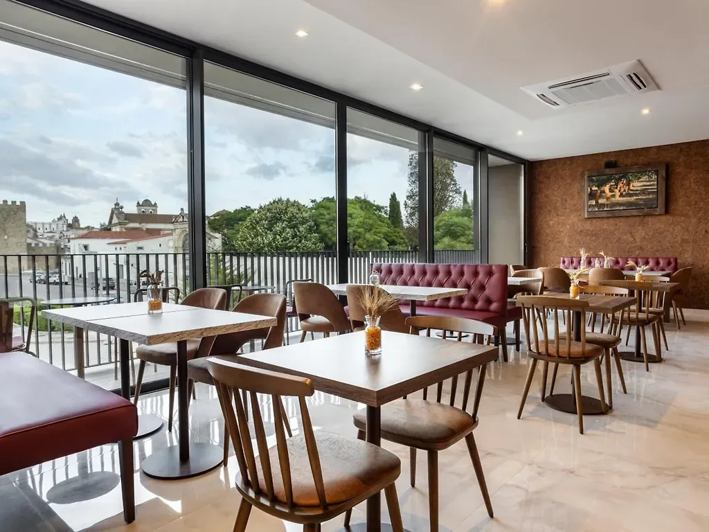 Evora O Cante Hotel — ภาพห้องพักและบรรยากาศ