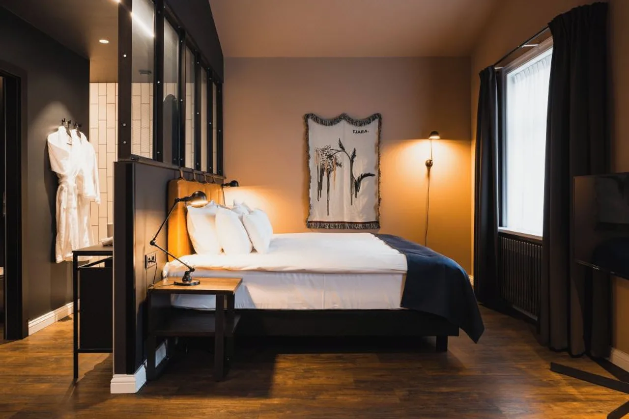 Exeter Hotel by Keahotels — rooms and atmosphere
