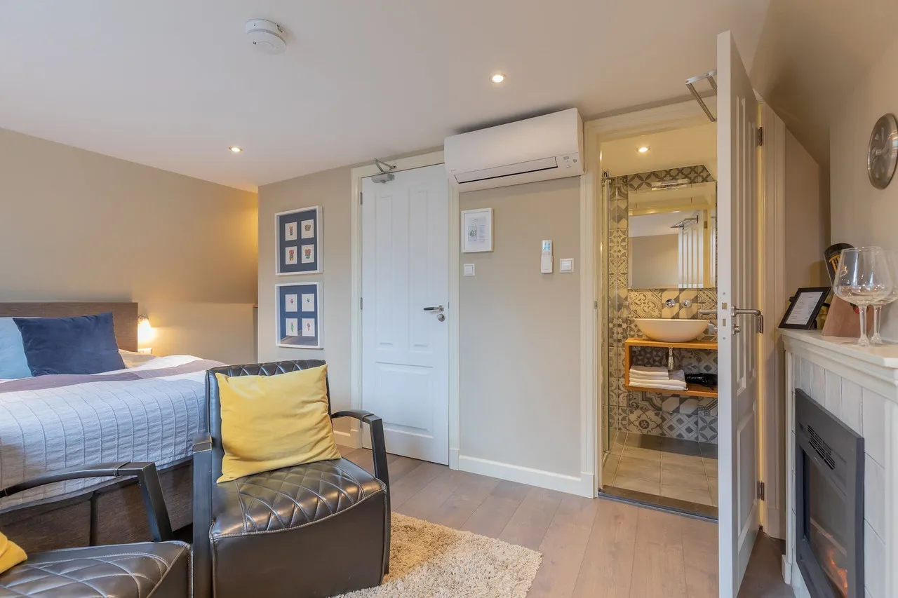 ExLibris Boutique Hotel — ภาพห้องพักและบรรยากาศ