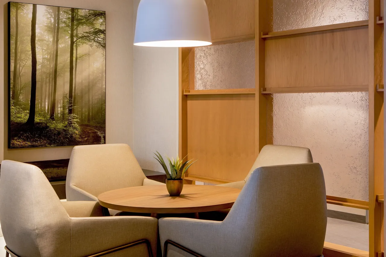 Fairfield Inn & Suites by Marriott Boston Walpole — rooms and atmosphere