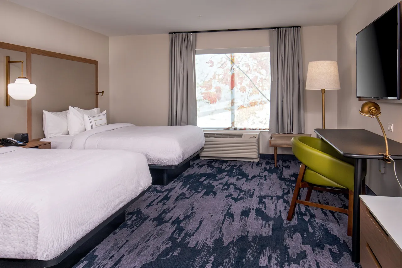 Fairfield Inn & Suites by Marriott Boston Walpole — rooms and atmosphere