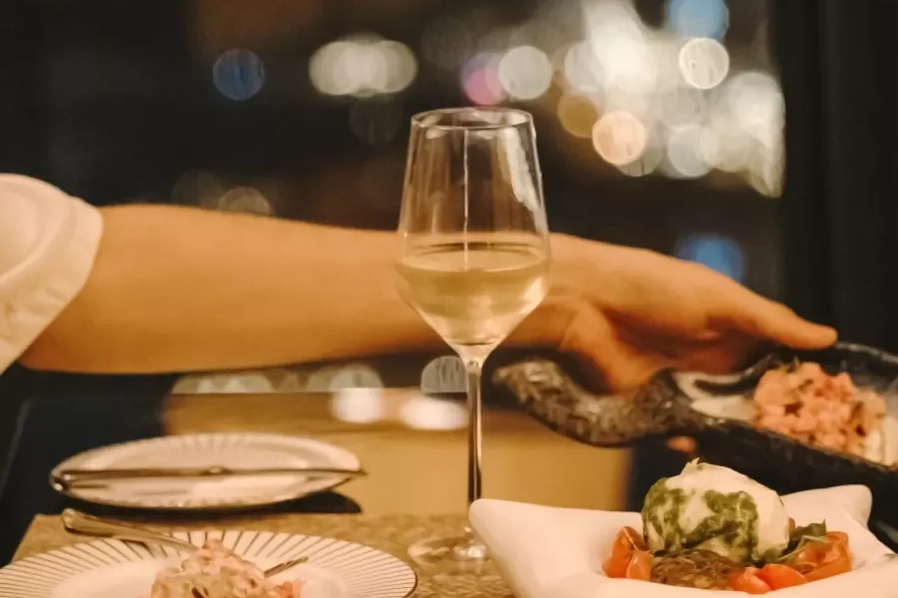 Fairmont Baku, Flame Towers — rooms and atmosphere