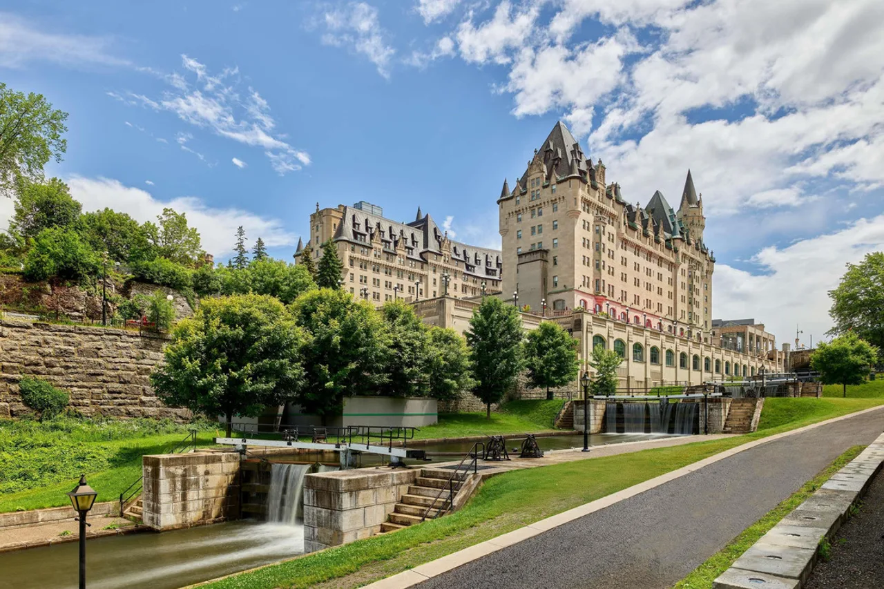 Fairmont Chateau Laurier — ภาพห้องพักและบรรยากาศ