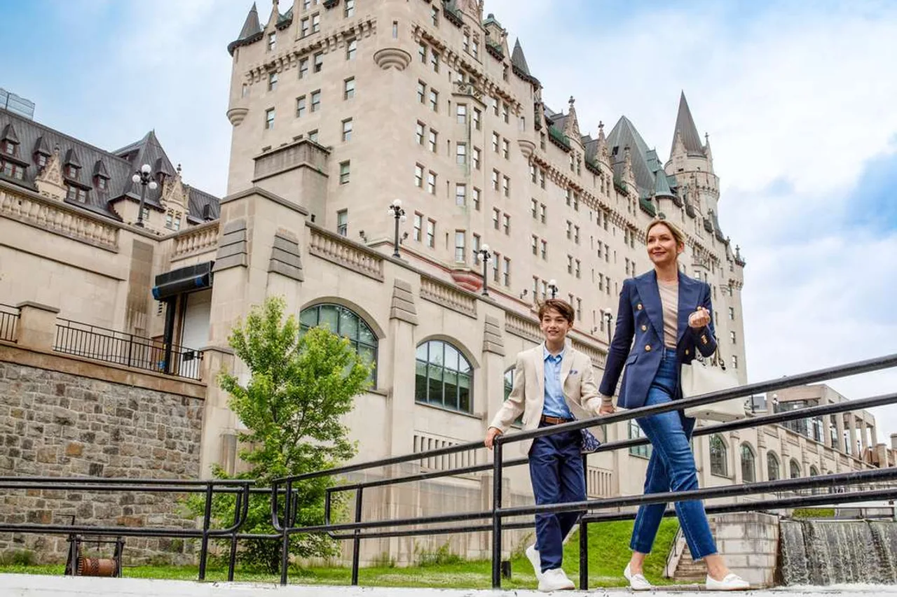 Fairmont Chateau Laurier — ภาพห้องพักและบรรยากาศ