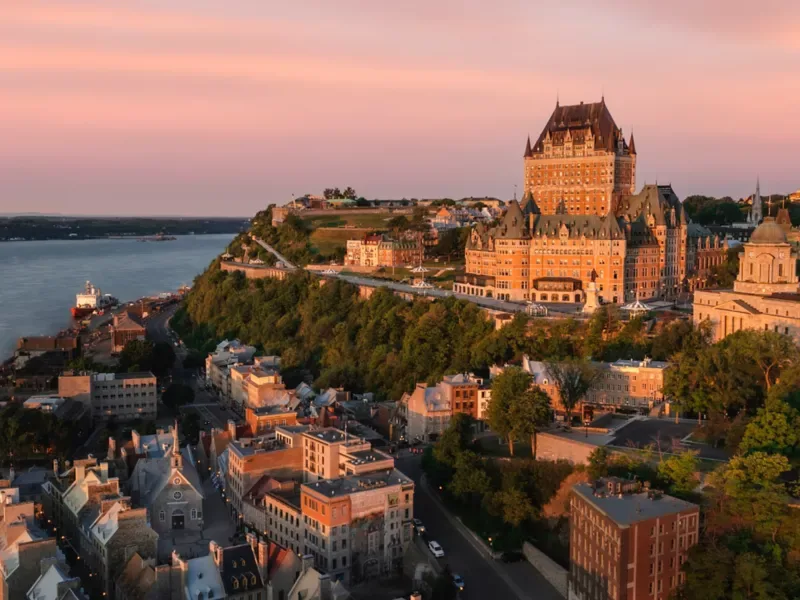Fairmont Le Château Frontenac — ภาพห้องพักและบรรยากาศ