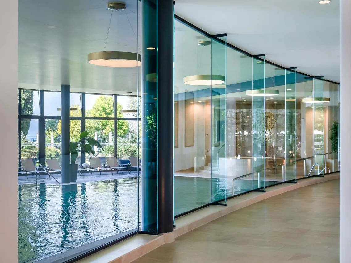 Fairmont Le Montreux Palace — ภาพห้องพักและบรรยากาศ