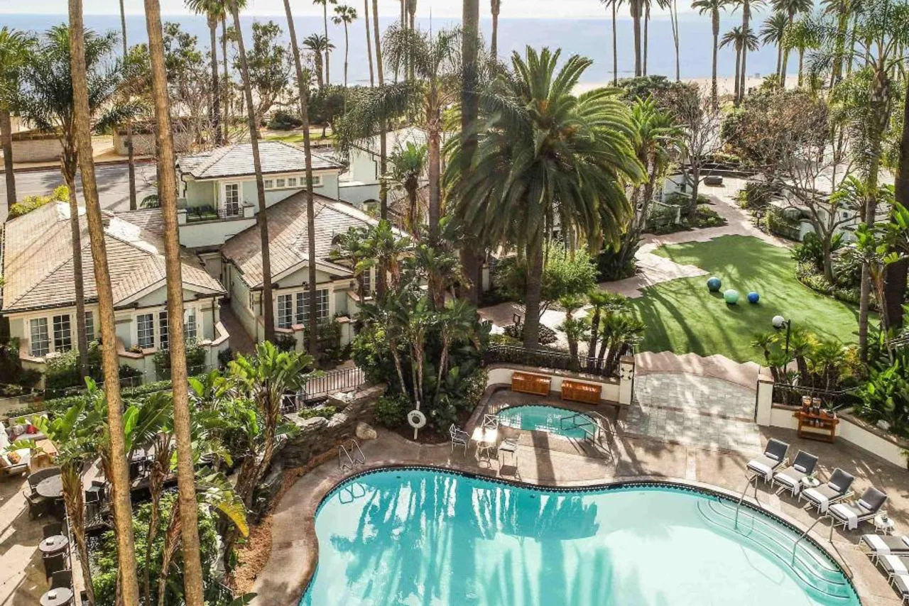 Fairmont Miramar Hotel & Bungalows — rooms and atmosphere