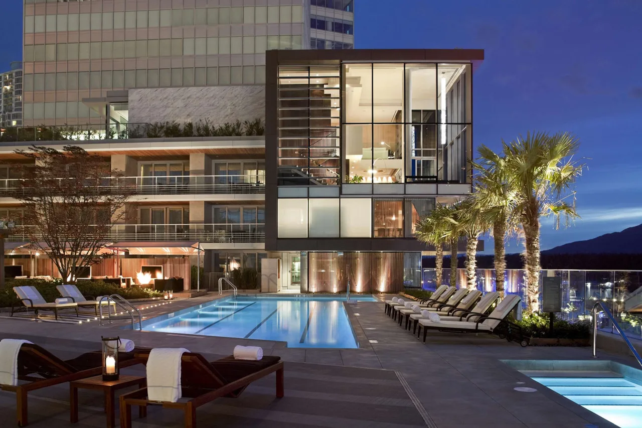 Fairmont Pacific Rim — ภาพห้องพักและบรรยากาศ