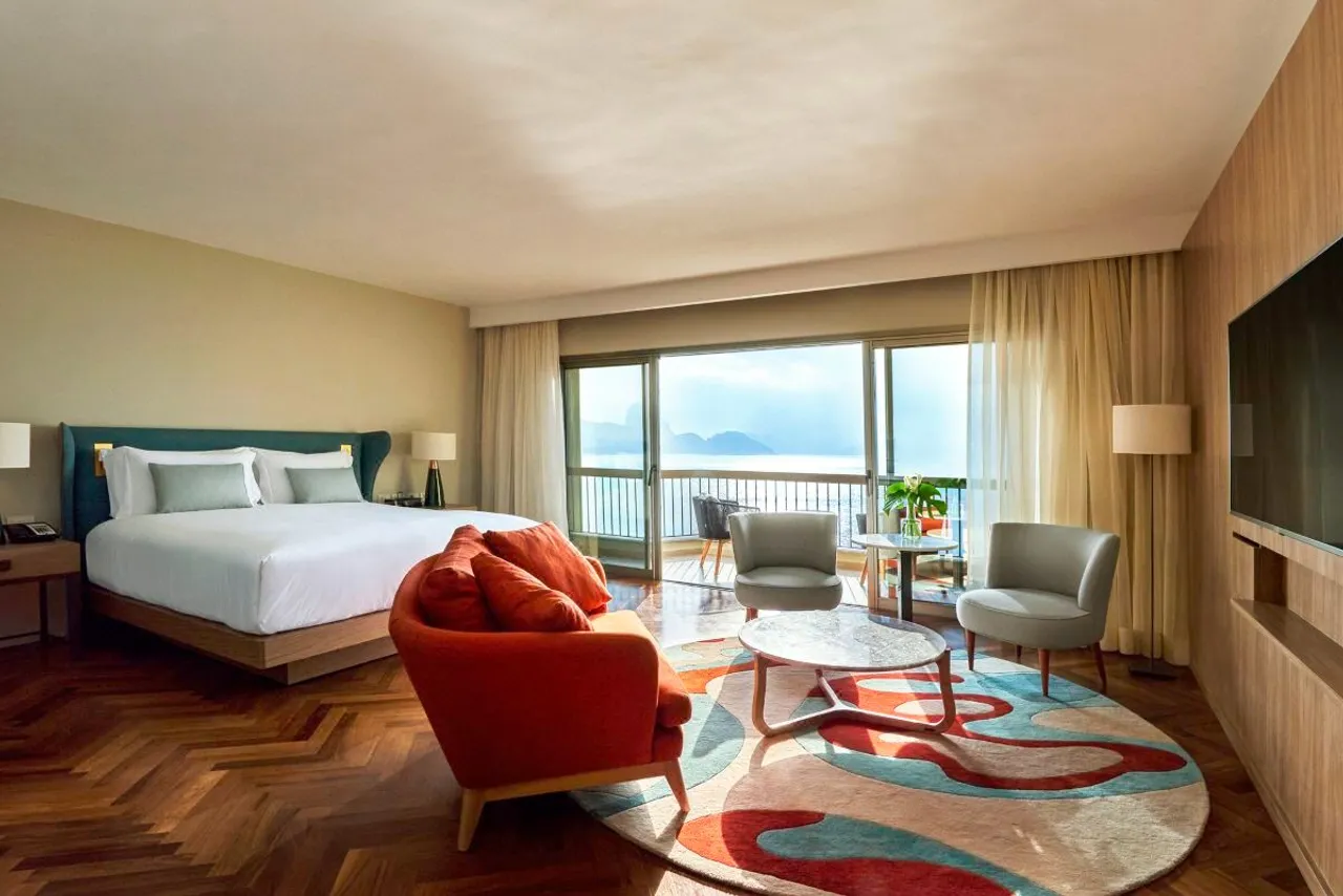 Fairmont Rio de Janeiro Copacabana — rooms and atmosphere