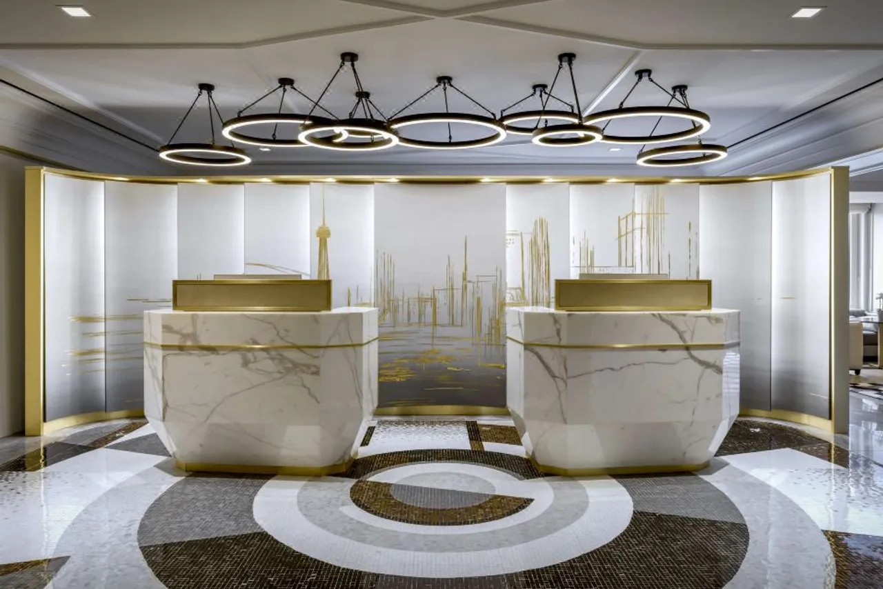Fairmont Royal York — rooms and atmosphere
