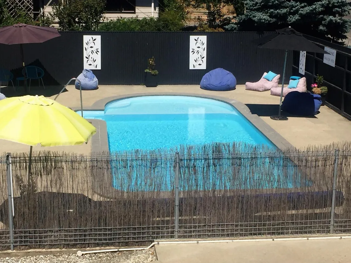 Fairway Motel & Apartment Wanaka — rooms and atmosphere