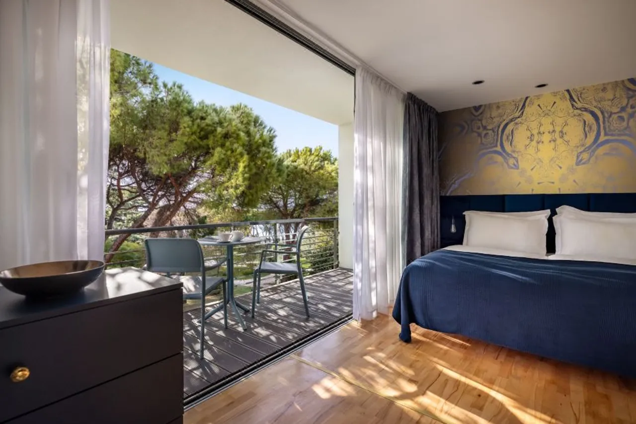 Falkensteiner Hotel Adriana - Adults Only — rooms and atmosphere