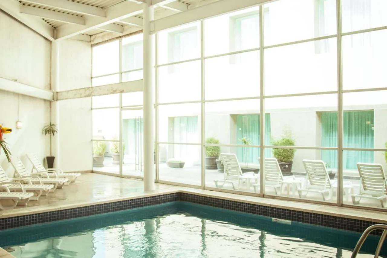Fiesta Inn Periferico Sur — rooms and atmosphere