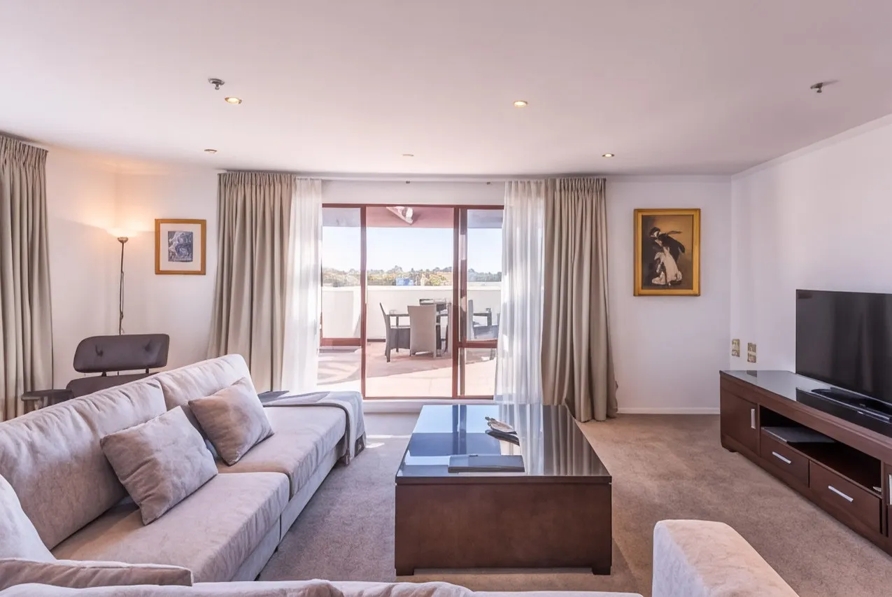 Fino Hotel & Suites — ภาพห้องพักและบรรยากาศ