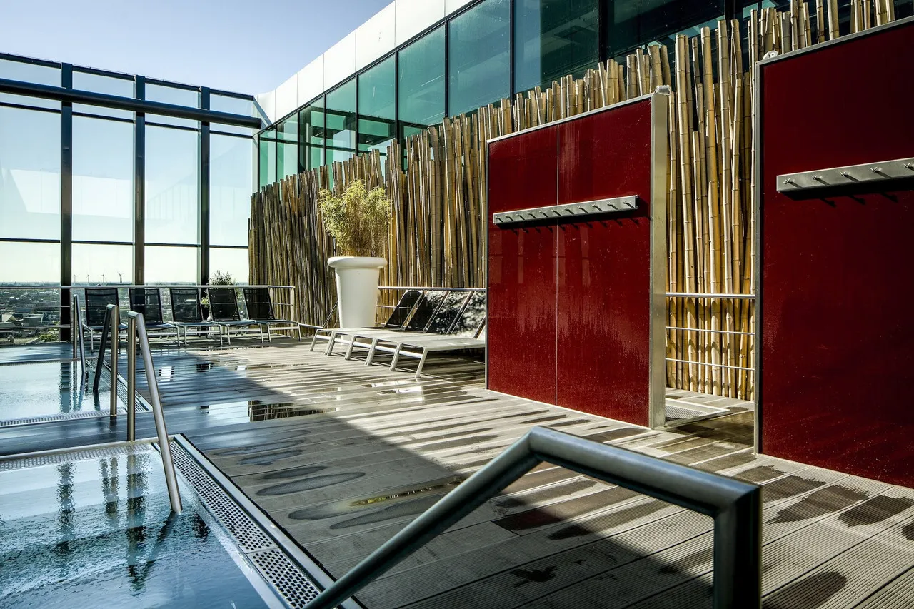 Fletcher Wellness-Hotel Leiden — rooms and atmosphere