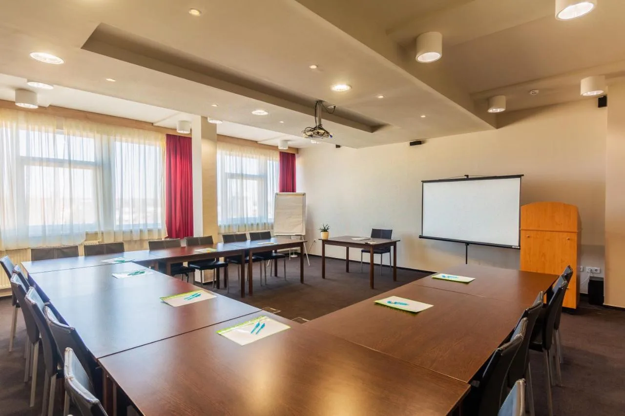 Fordan Hotel Pécs — rooms and atmosphere