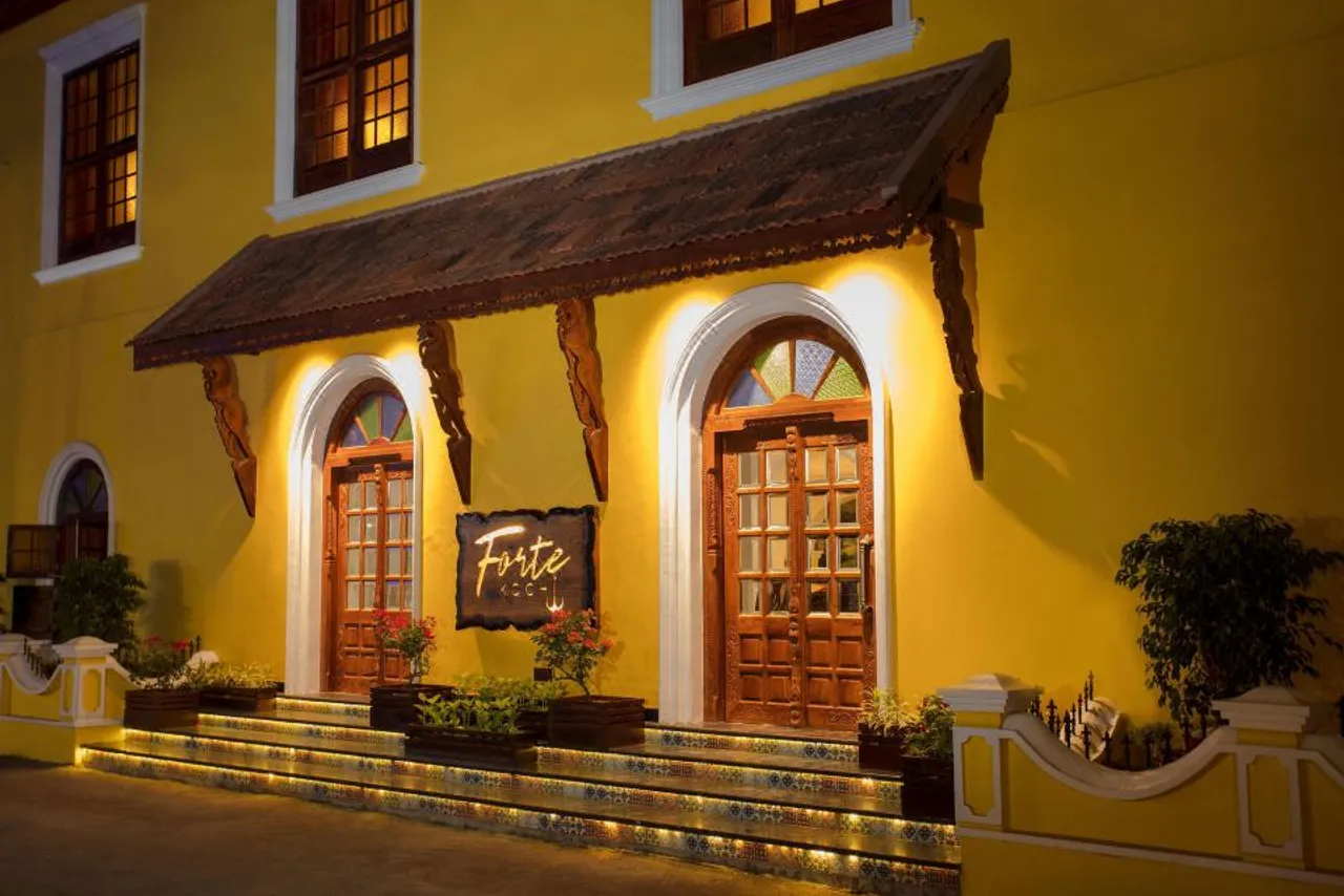 Forte Kochi — rooms and atmosphere