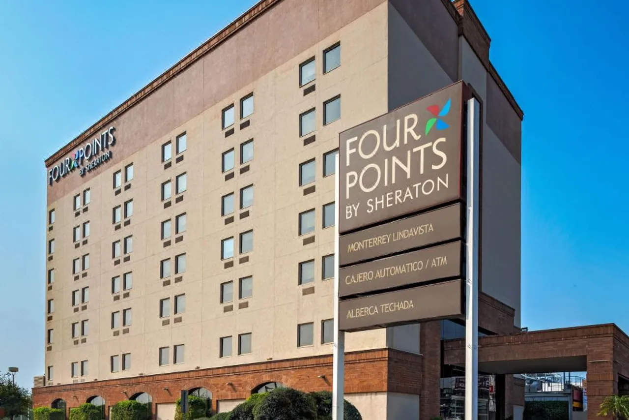 Four Points by Sheraton Monterrey Linda Vista — rooms and atmosphere