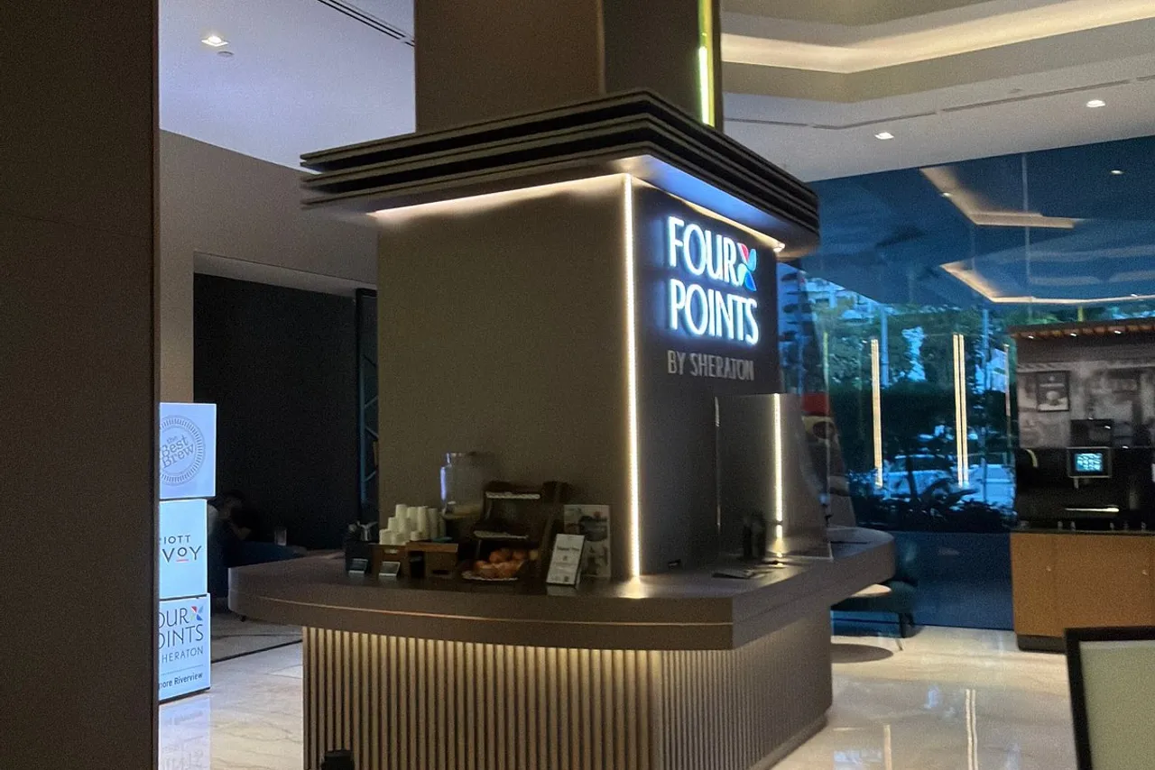 Four Points by Sheraton Singapore, Riverview — rooms and atmosphere