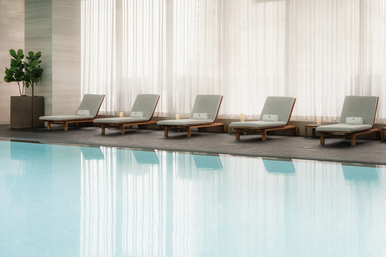 Four Seasons Hotel Toronto at Yorkville — ภาพห้องพักและบรรยากาศ