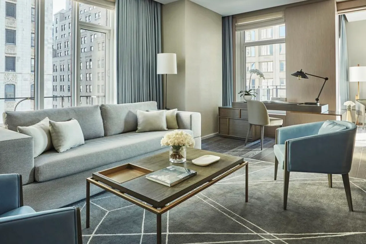 Four Seasons Hotel New York Downtown — rooms and atmosphere