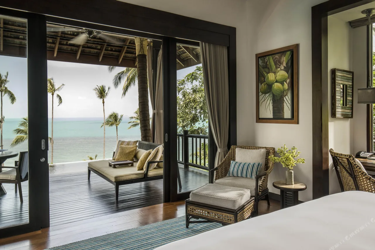 Four Seasons Resort Koh Samui — rooms and atmosphere