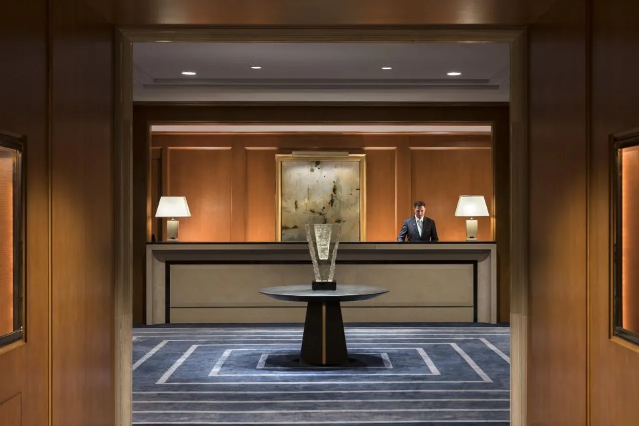 Four Seasons Hotel San Francisco — rooms and atmosphere