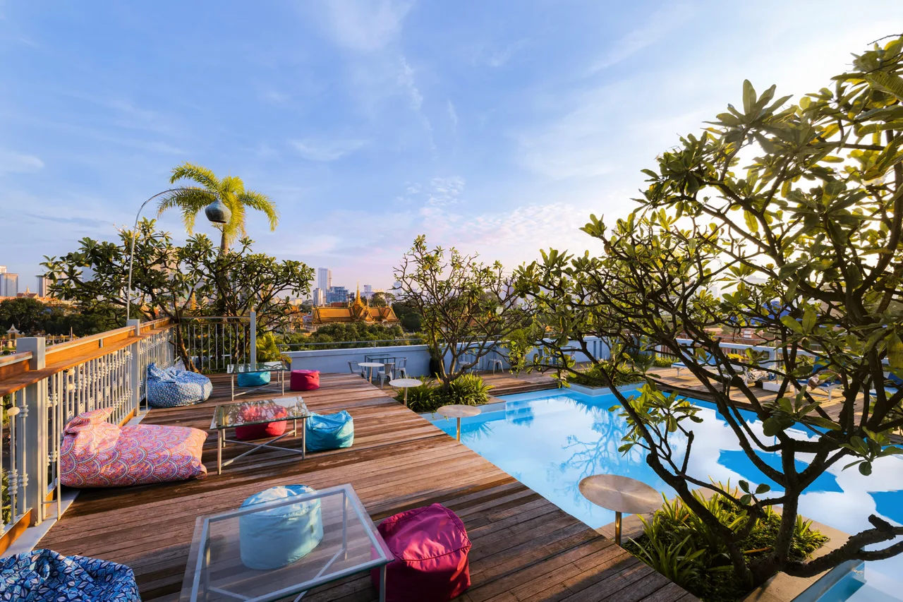 The Frangipani Royal Palace Hotel — rooms and atmosphere