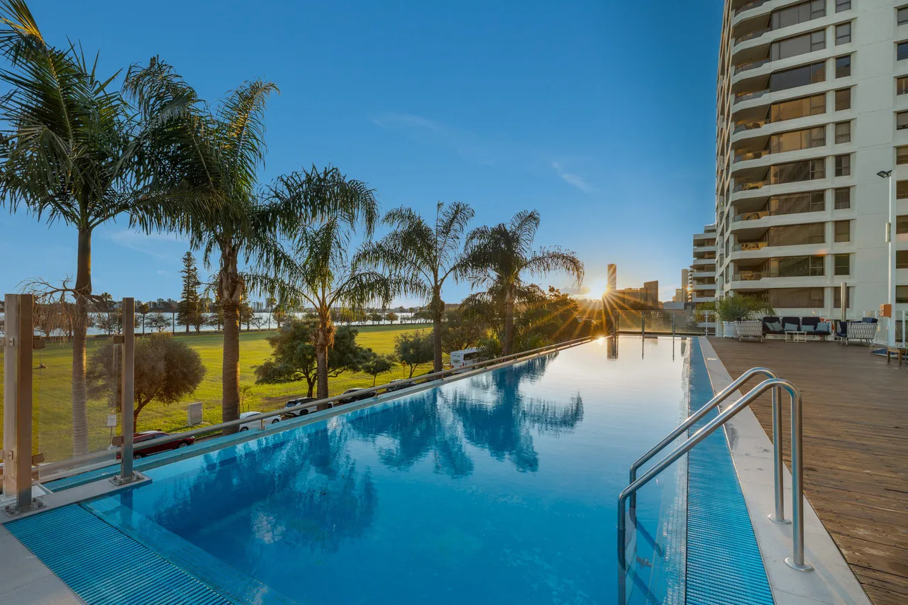 Fraser Suites Perth — rooms and atmosphere