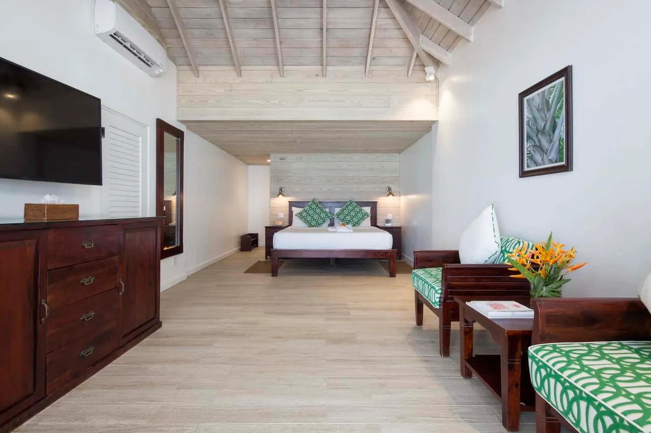Galley Bay Resort & Spa — rooms and atmosphere