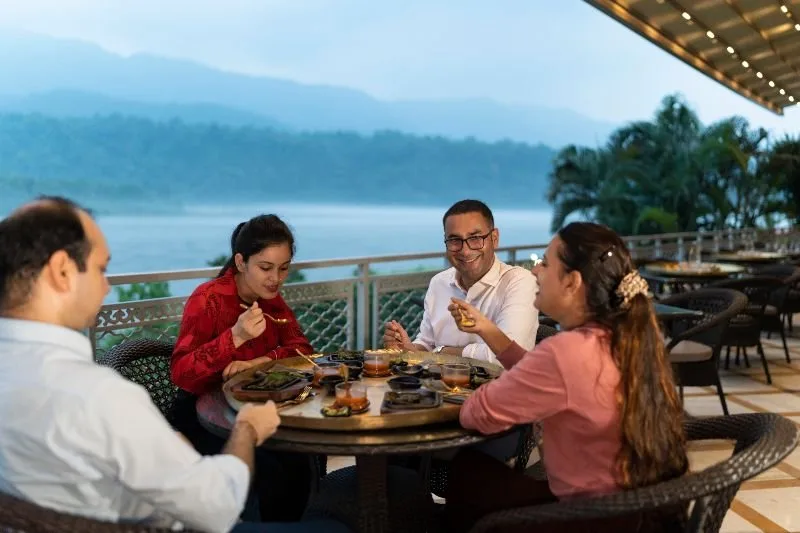 GANGA KINARE- A Riverside Boutique Resort — ภาพห้องพักและบรรยากาศ