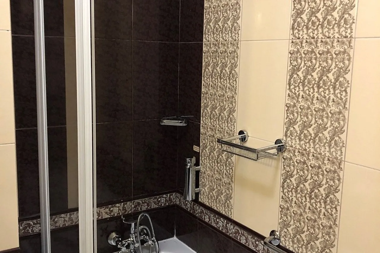 Garni Hotel — rooms and atmosphere