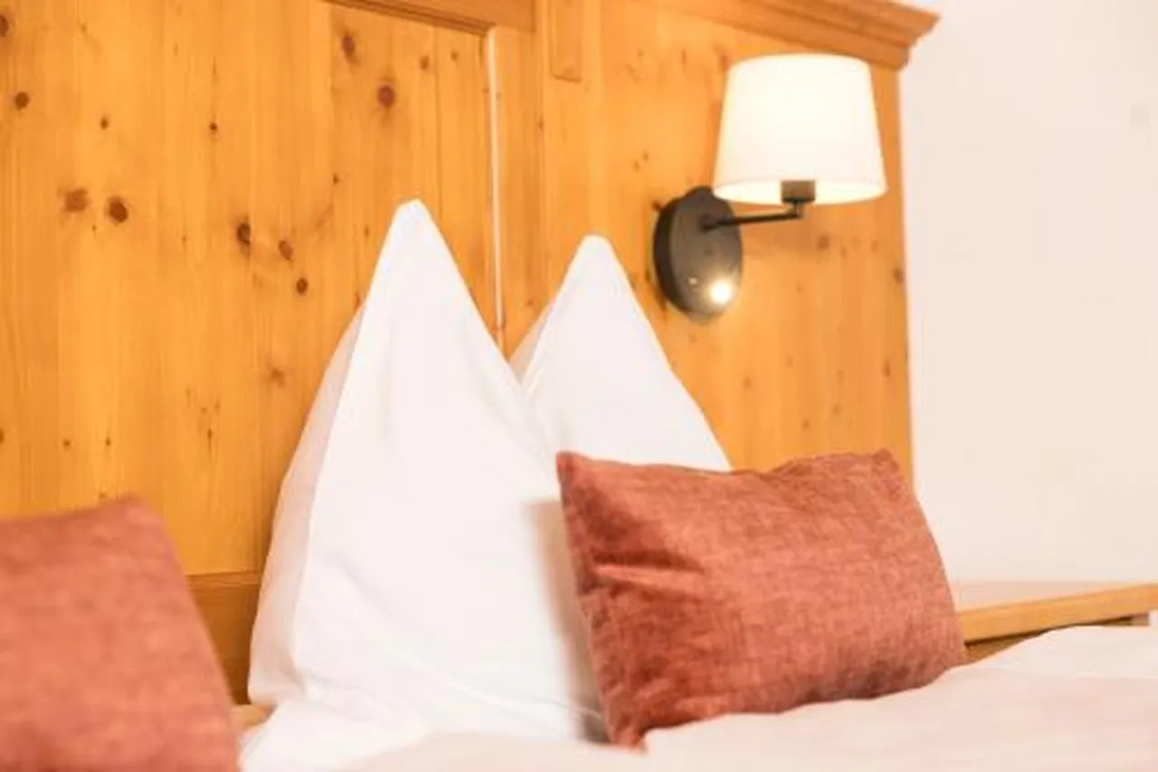 Gasthaus Jakober — rooms and atmosphere
