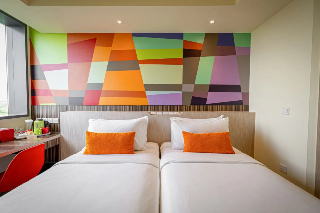 Four Points by Sheraton Singapore, Jurong (เดิม Genting Hotel Jurong) — rooms and atmosphere