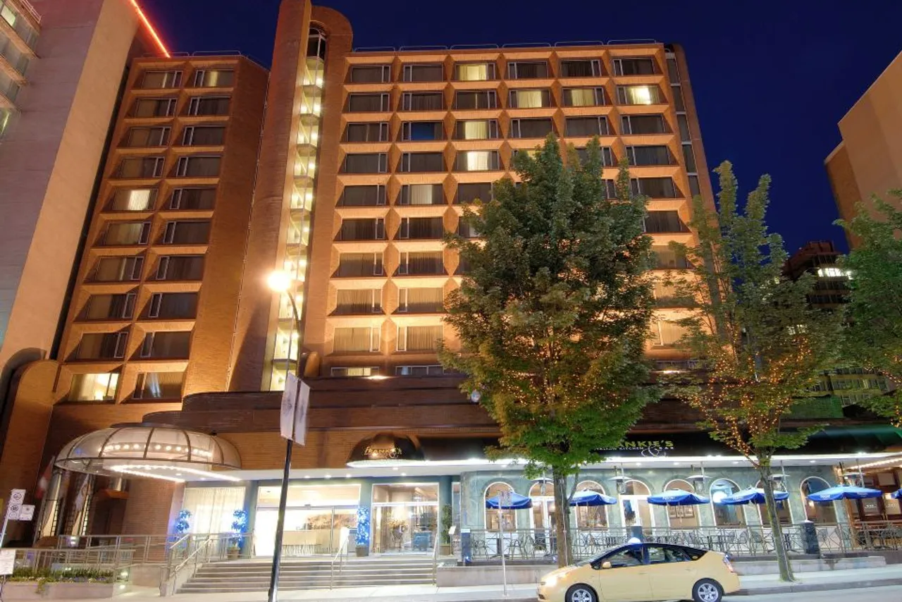 Georgian Court Hotel, WorldHotels Elite — rooms and atmosphere