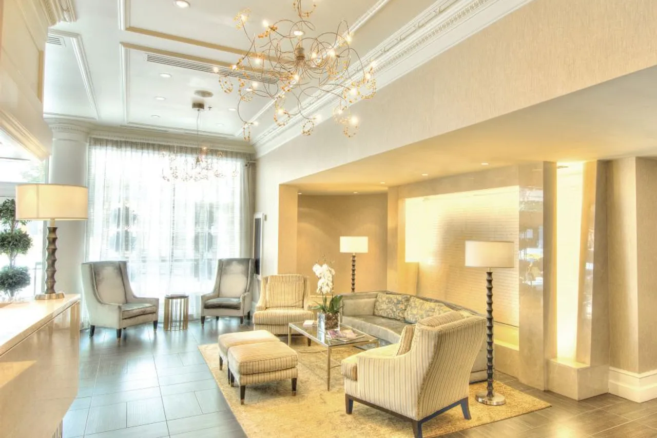 Georgian Court Hotel, WorldHotels Elite — rooms and atmosphere