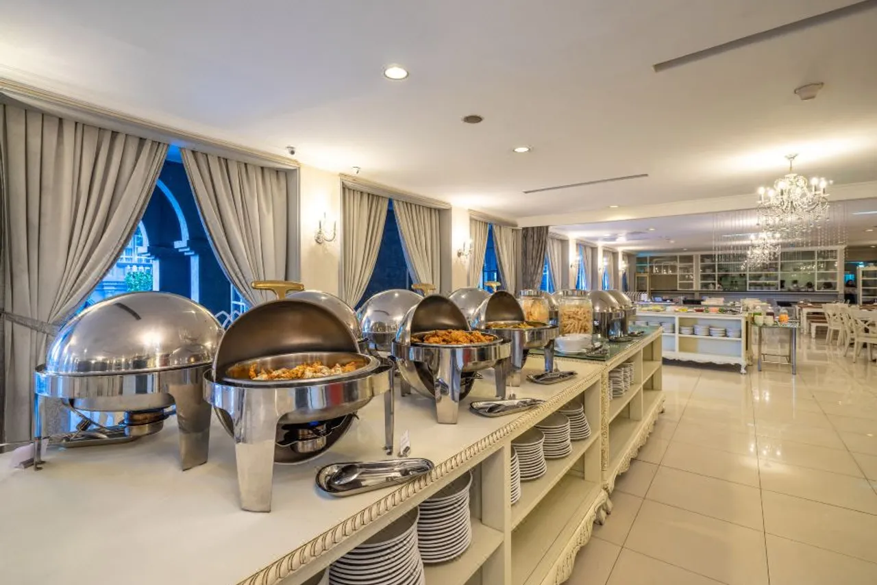 GH Universal Hotel Bandung — rooms and atmosphere